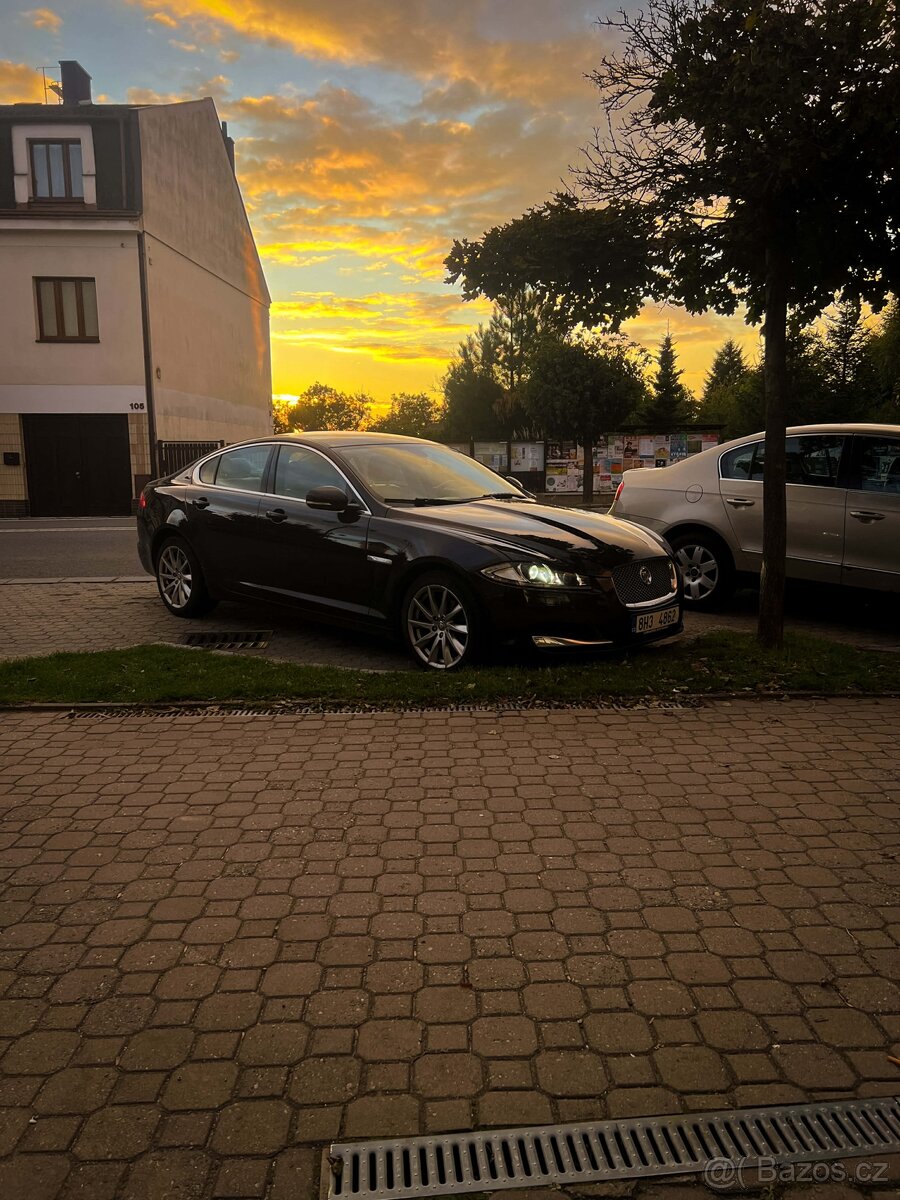 Jaguar XF - 4