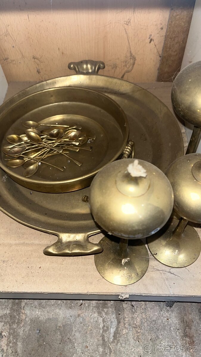 Sbírka mosazných předmětů - 4