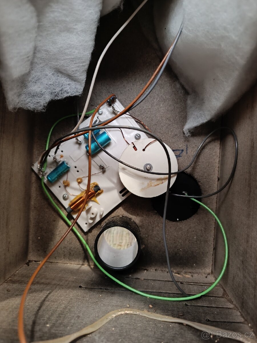 Různé reprobedny Tesla, TVM, AQ - 4