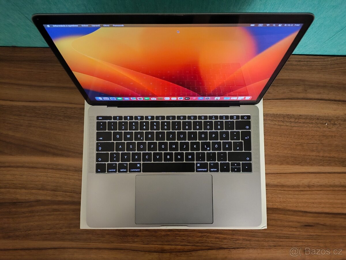 MacBook Pro 2017 | i5 • 8GB • 256GB - 4