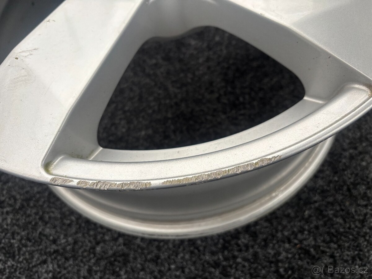 Alu kola Dezent 5x115 R18 - 4