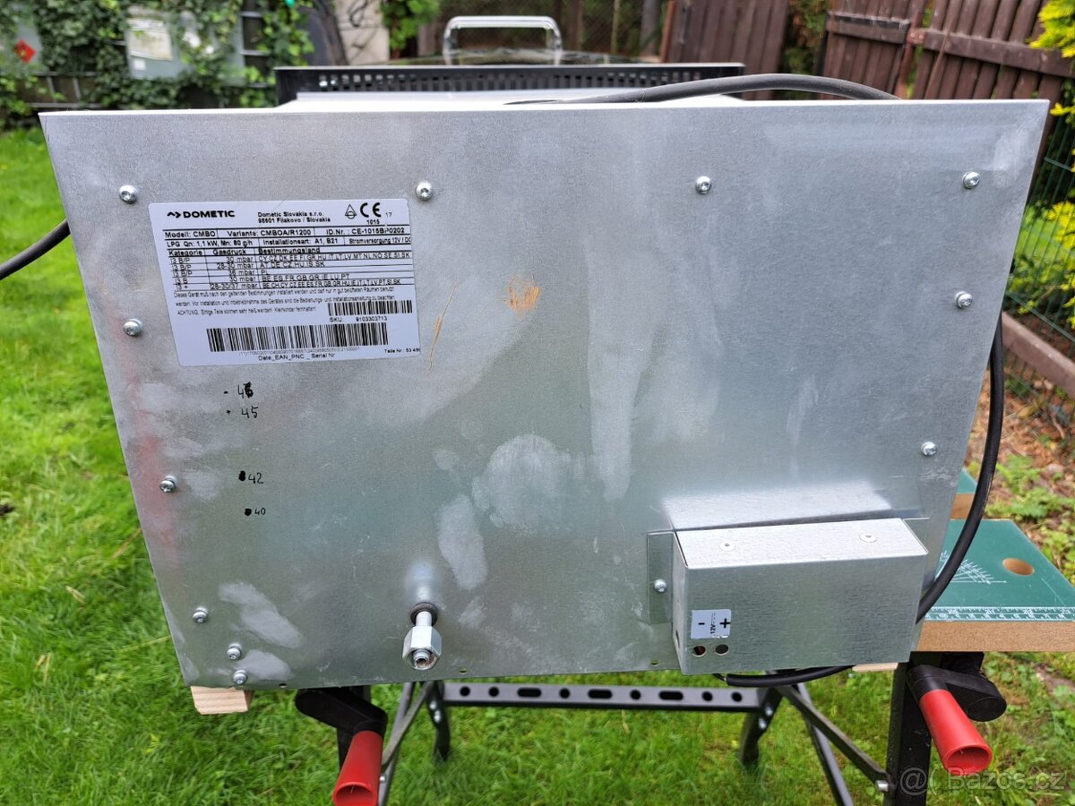 Plynová trouba Dometic CMBO-bydlík - 4