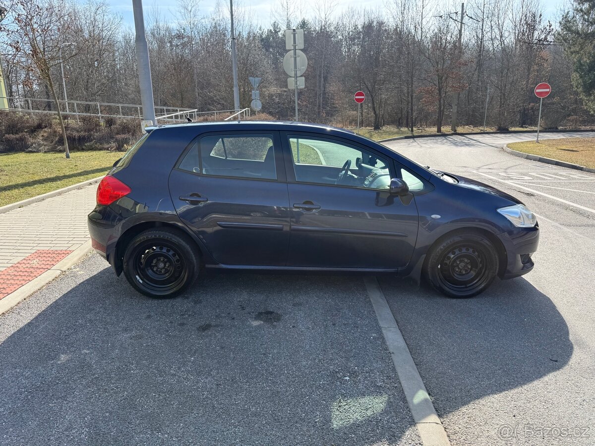 Toyota Auris 1.4 D-4D 66kw - 4