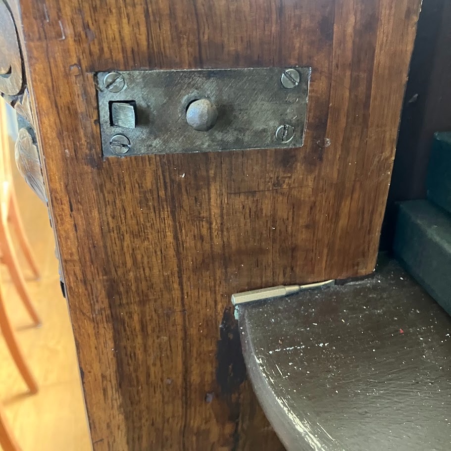 Komoda s intergrovaným psacím stolem - 4