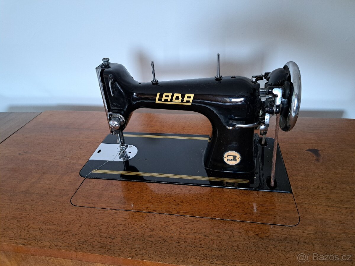 Šicí stroj Lada, šlapací - 4