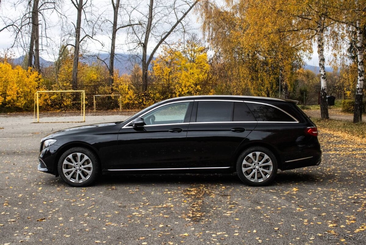 Mercedes-Benz E trieda Kombi 400 4MATIC A/T - 4