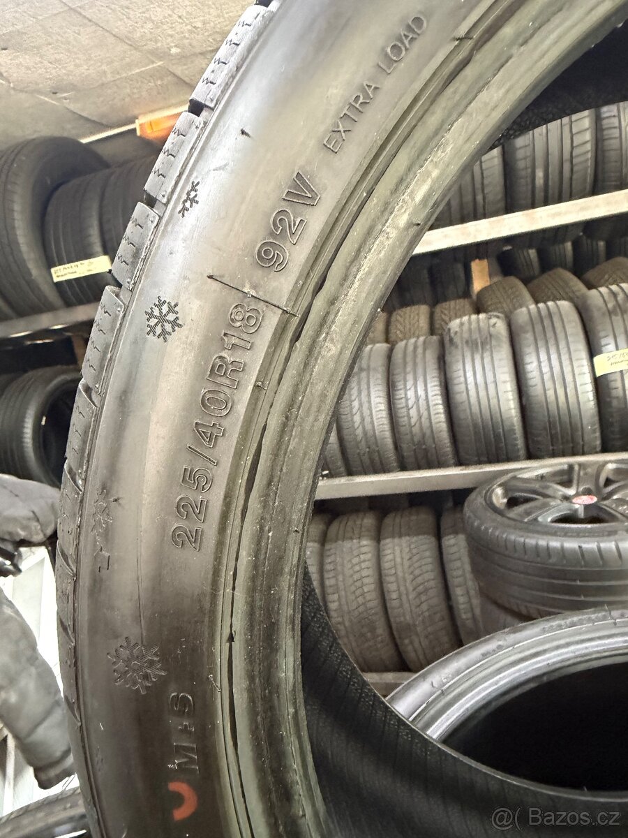 Zimní 225/40r18 - 4