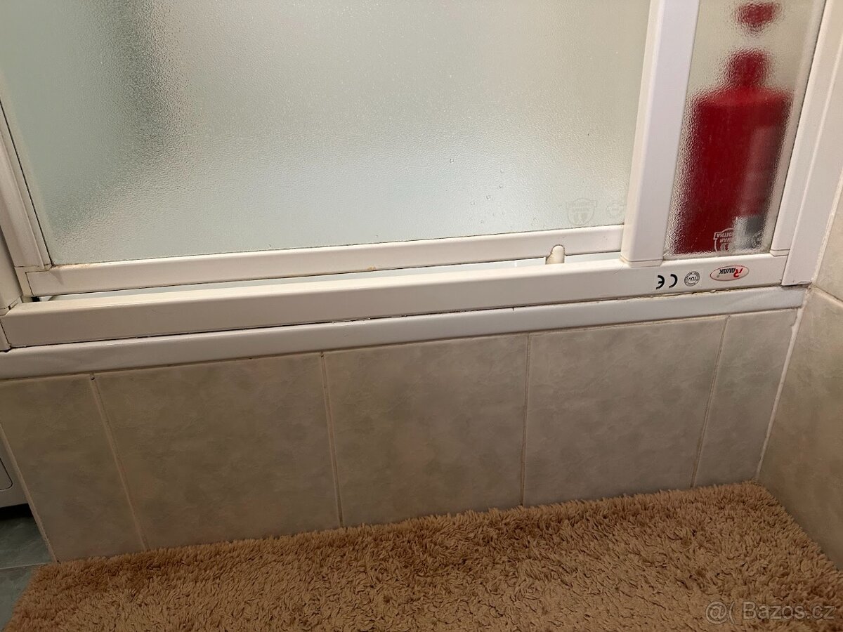 Sprchový kout RAVAK včetně vaničky a baterie - 4