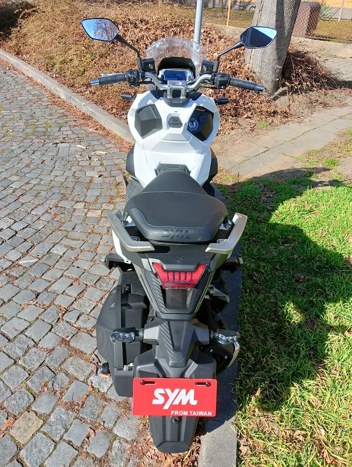Skútr Sym ADX 125 L/C ABS - 4