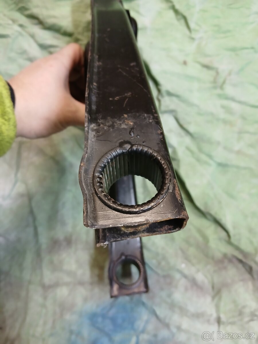 Levé spodni rameno škoda 120 M Rapid - 4