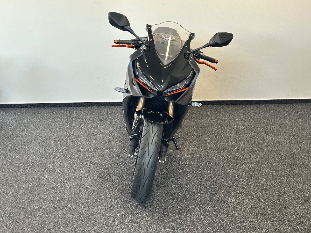 Honda CBR 650R - 4