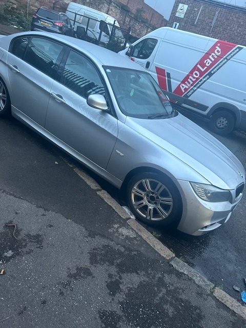 bmw E90 M paket 2.0d - 4