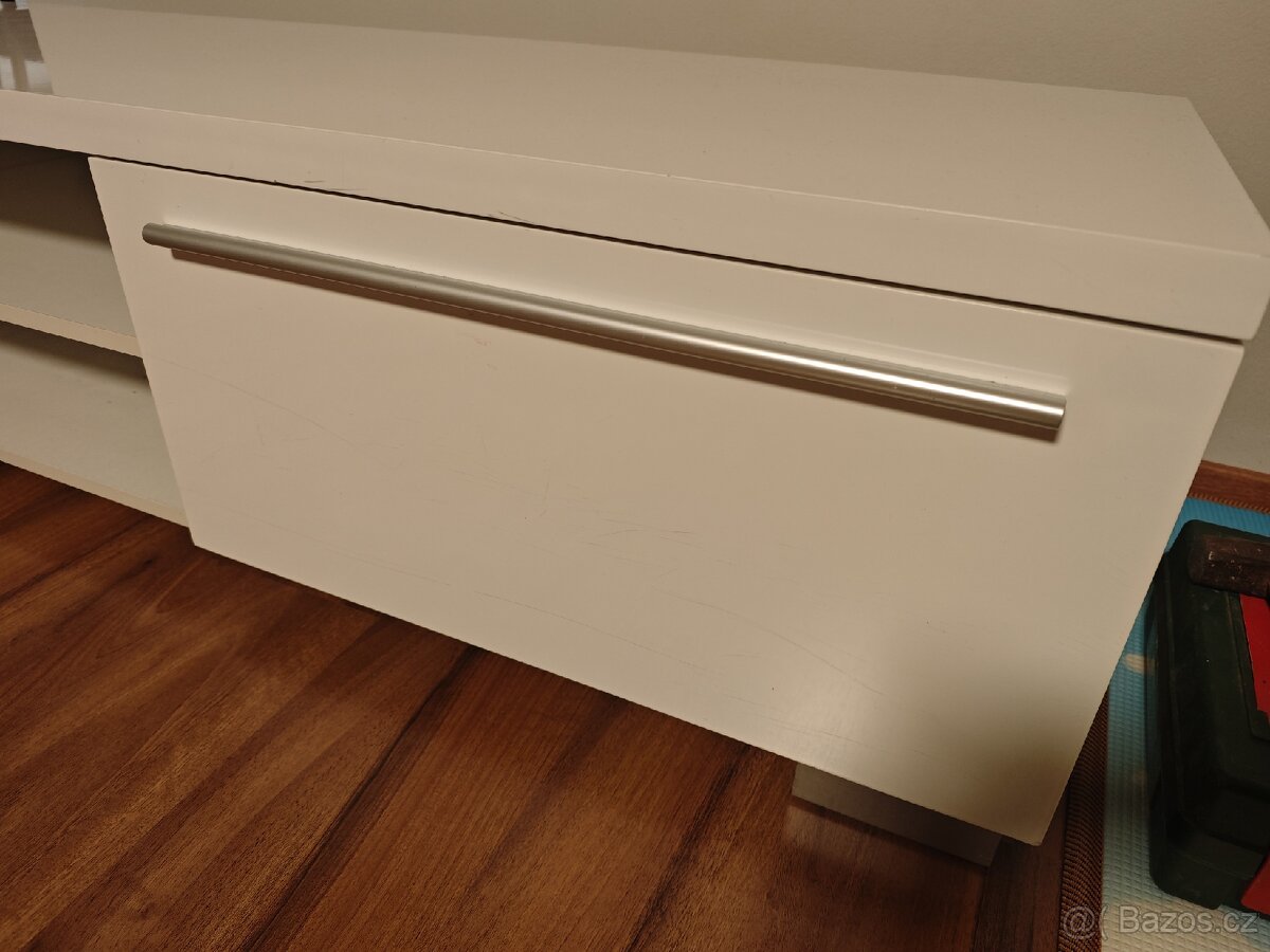 Komoda pod televizi - 4