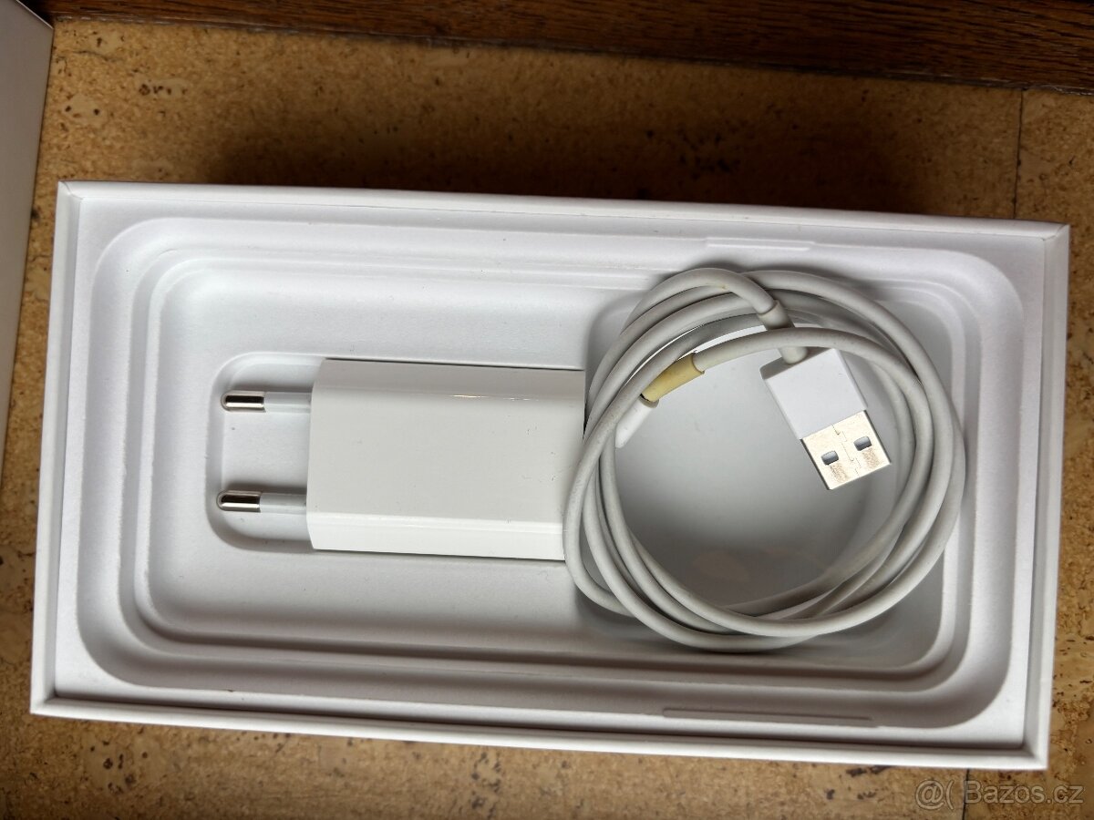 iPhone 11, Black 64gb - 4