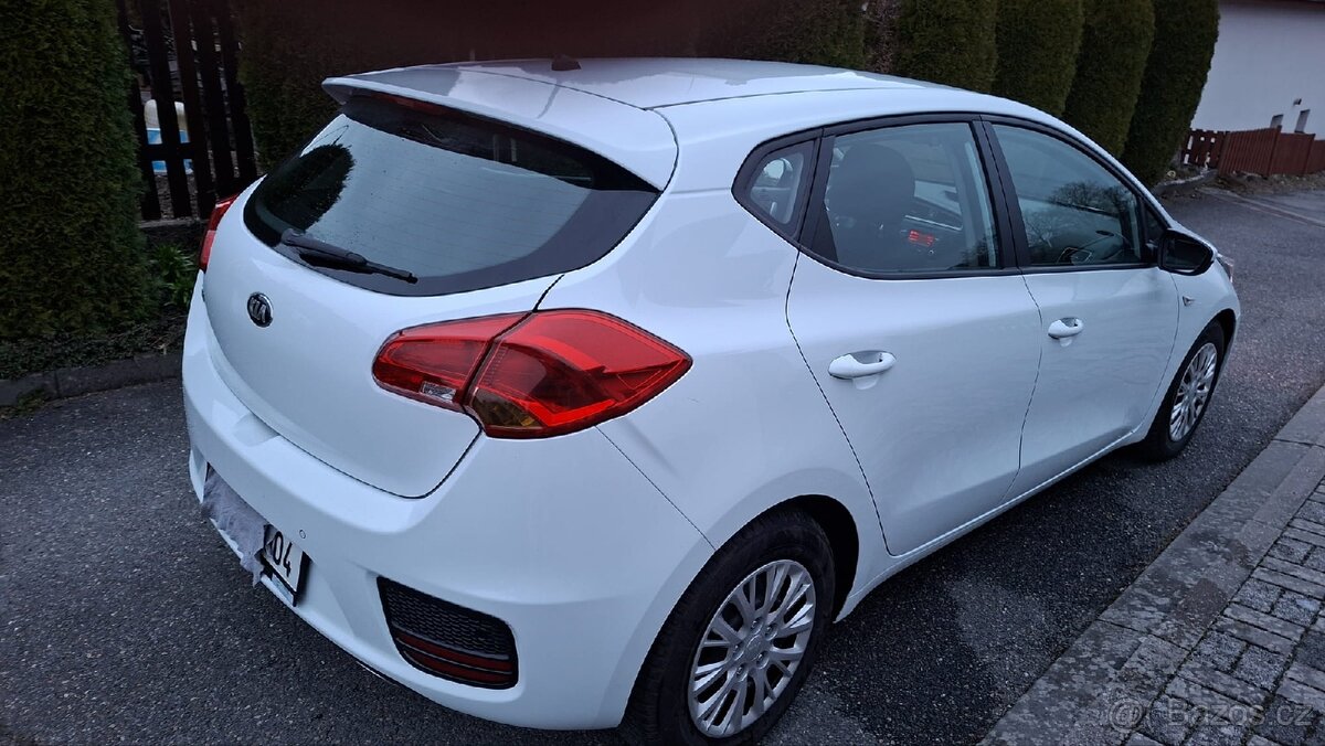 Kia Ceed 1.4 benzín - 4