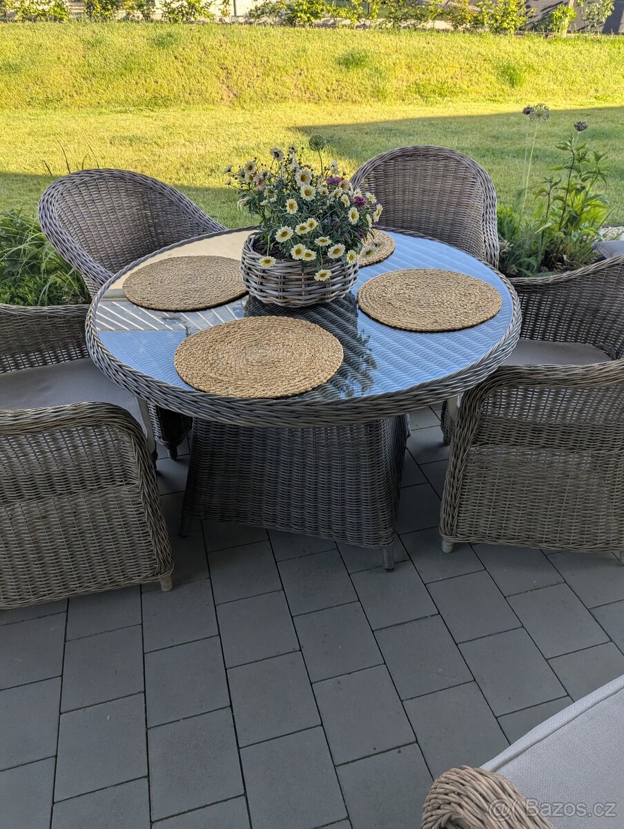 Ratanový stůl 130cm - 4