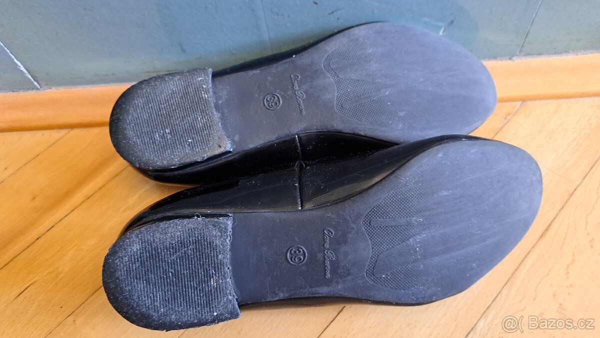 Černé lodičky-lakovky Clara Barson,vel.39 - 4