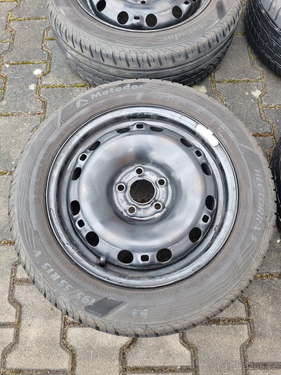 Plechová kola s pneu 195/55 R15 - 4