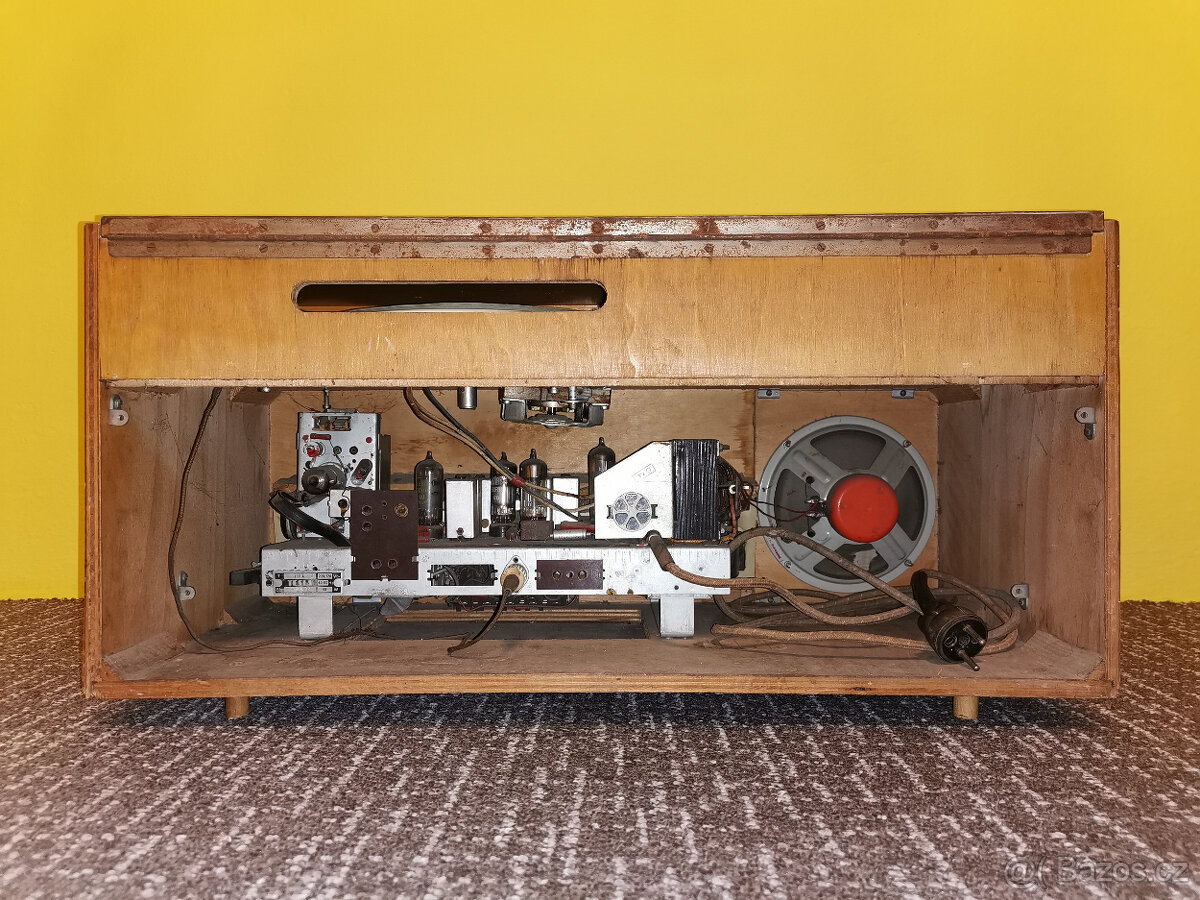 Rádio s gramofonem Dunajec, retro. - 4