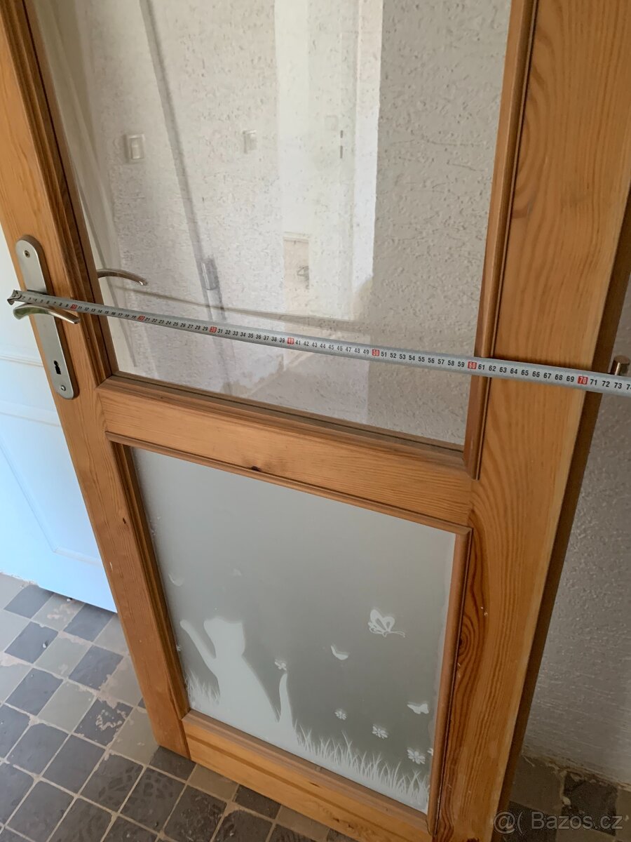 Dveře i s rámem s okýnkem - 4