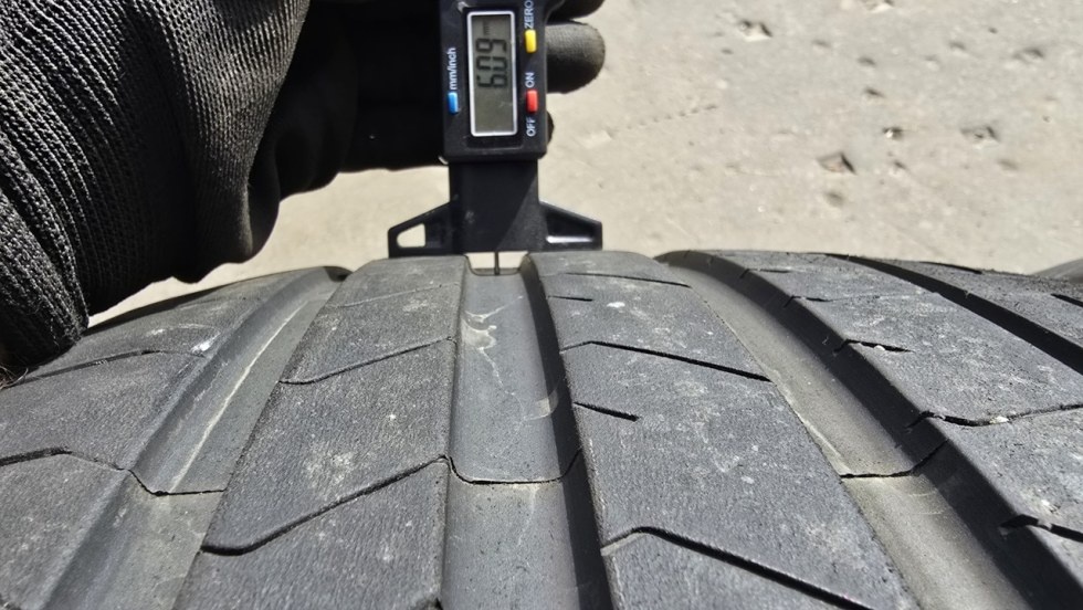 Letní pneumatiky 275/35/19 Pirelli - 4