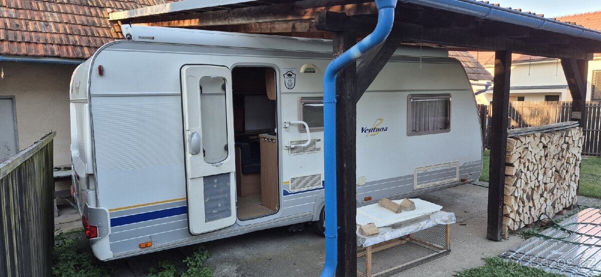 Karavan Burstner s palandami - 4