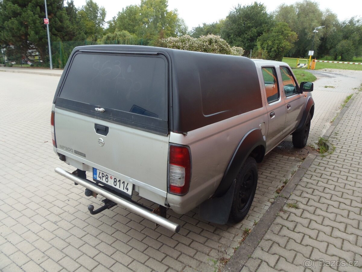 Nissan Navara 2.5 TD NP300 4x4 tažné 3T - 4