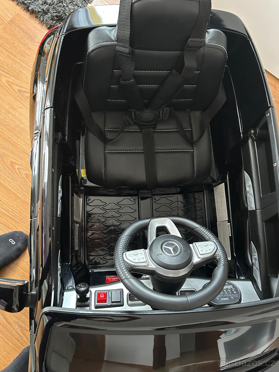 Elektrické autíčko Mercedes-Benz GLE450 lakované černé - 4