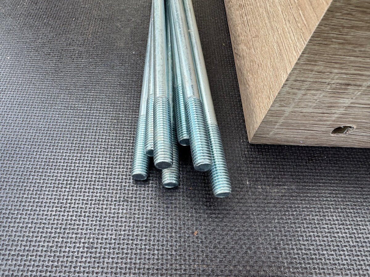 Skleněný jídelní stůl 90x159 vm - 4