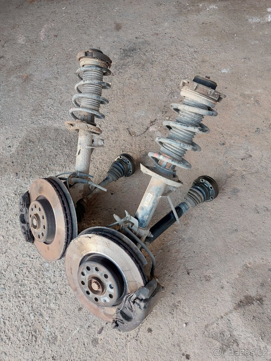 passat b6 přední těhlice kompletní + poloosy - 4