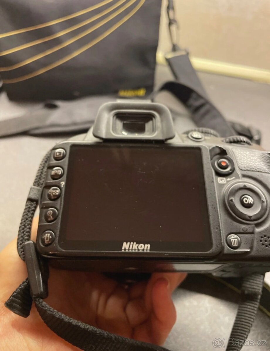 Nikon D3100 + 18-55mm + příslušenství - 4