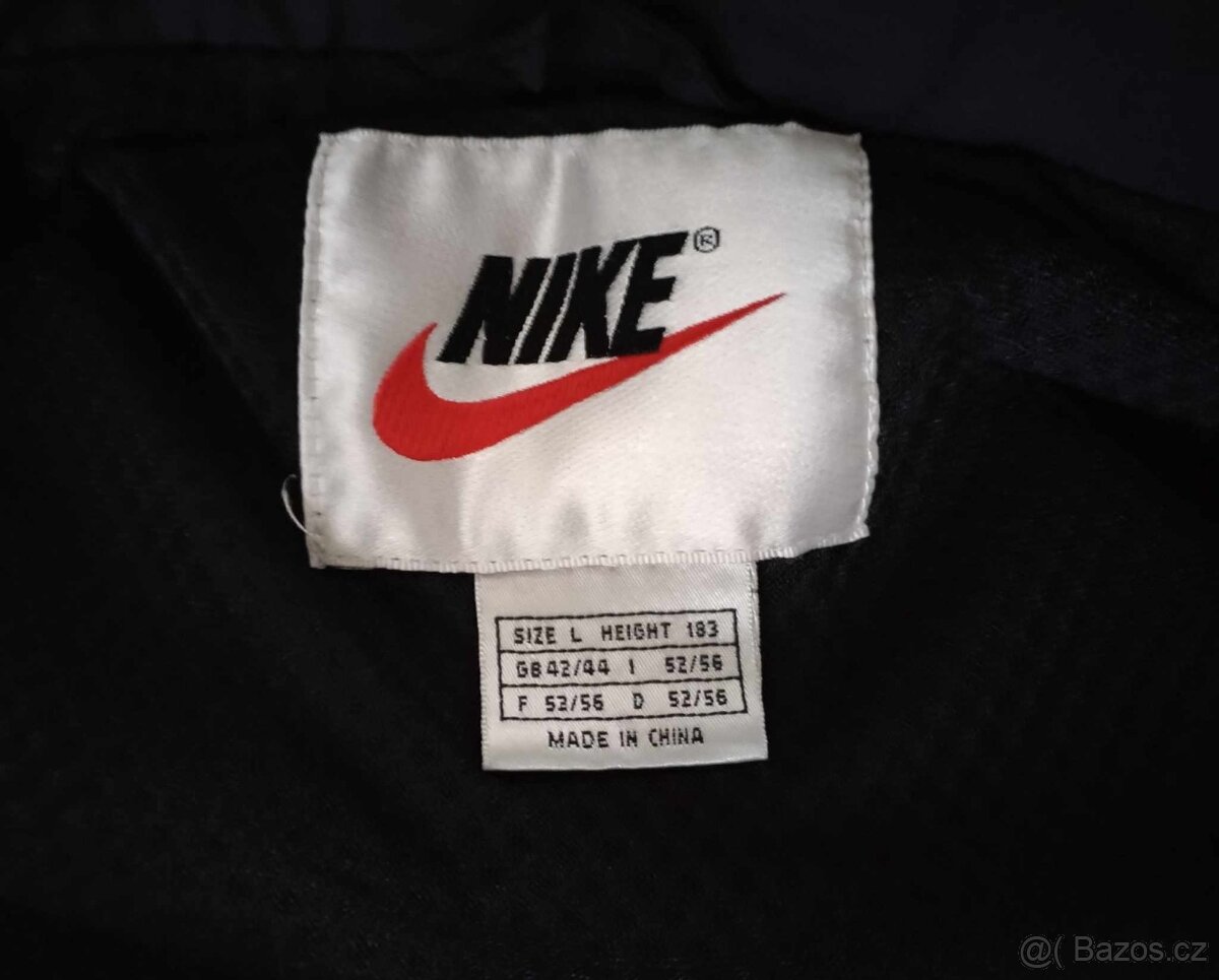 Černá šusťáková bunda Nike vel. L/XL - 4