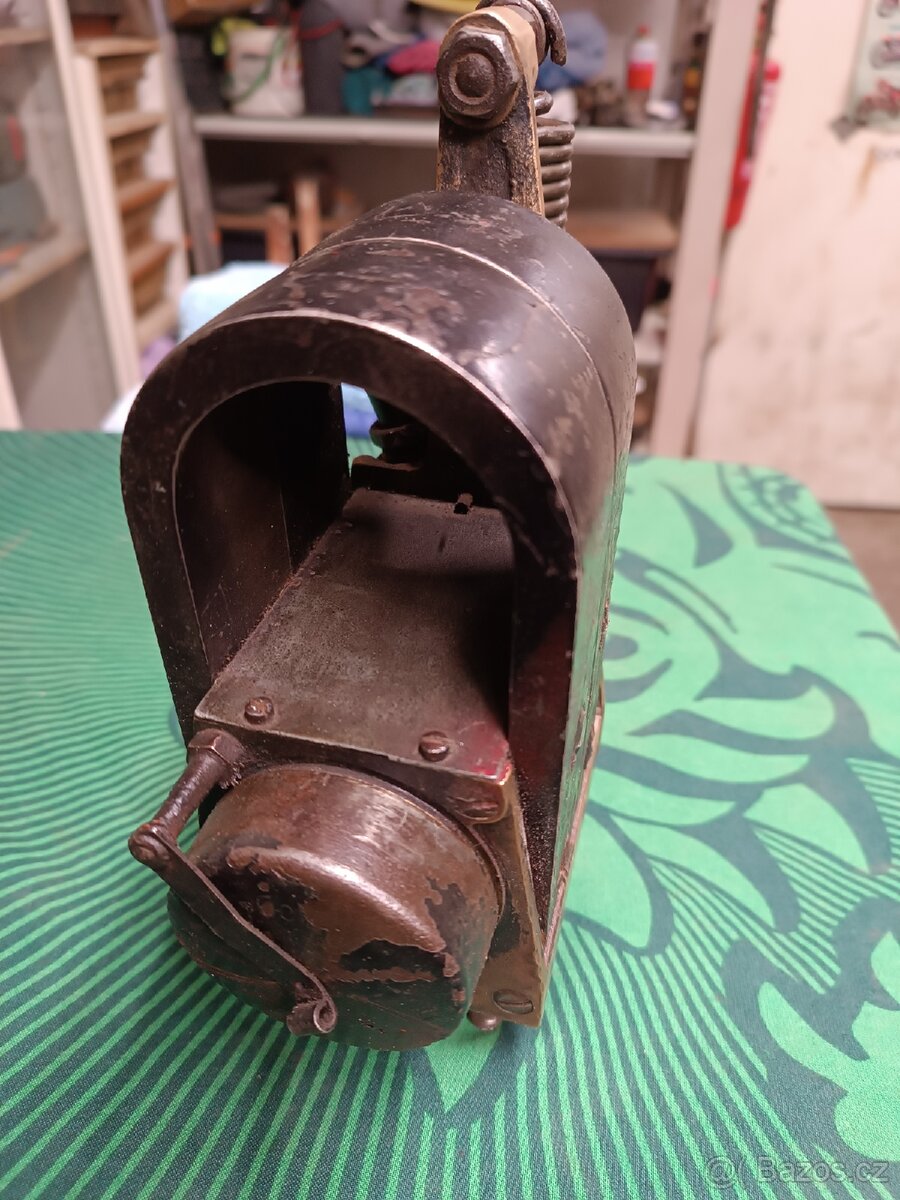 Stabilní motor magneto Bosch - 4