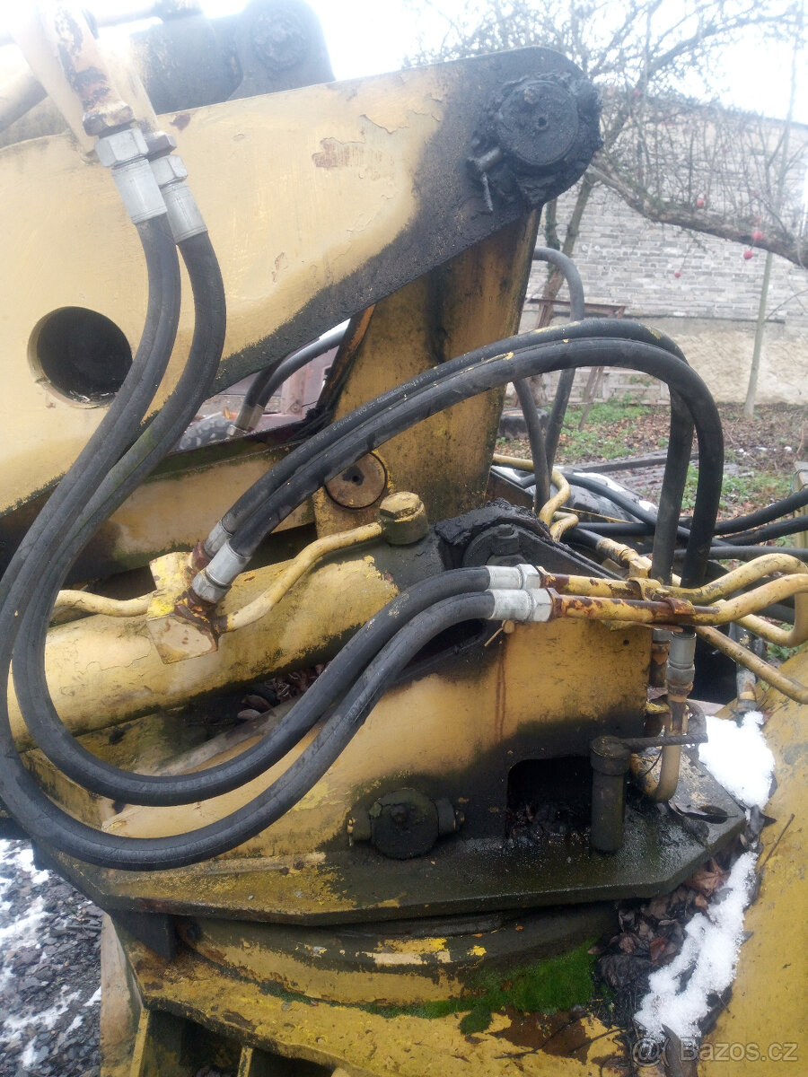 Nakladač HON UN053 - 4