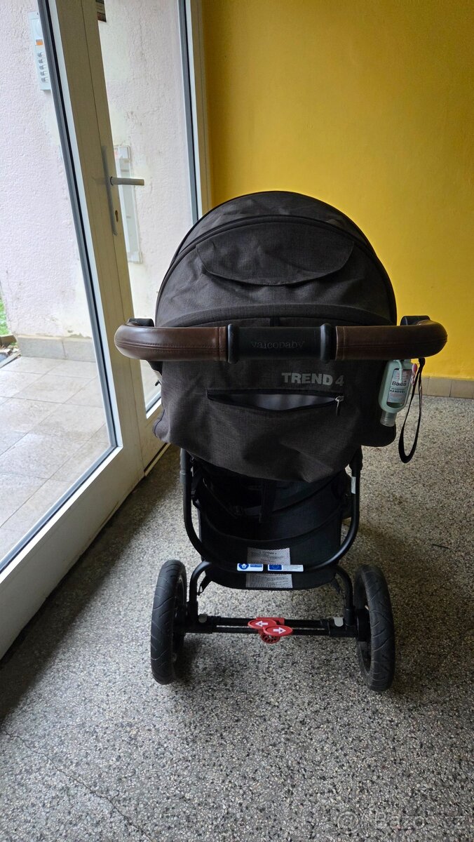 Valco baby trend 4 s příslušenstvím - 4