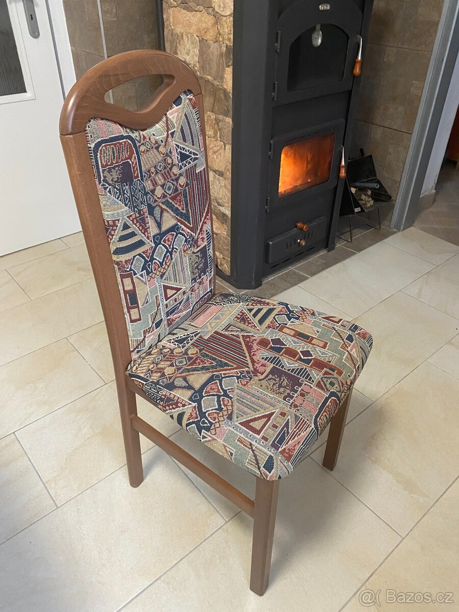 Jídelní stůl se 4. židlemi - 4