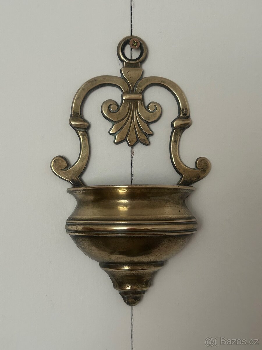 Mosazná nástěnná kropenka v klasicistním stylu - 4