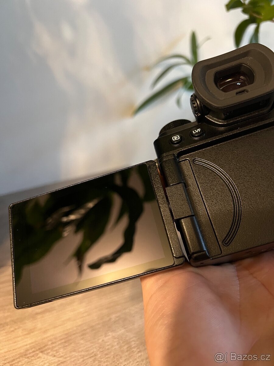 Panasonic Lumix DC-S5 - 4