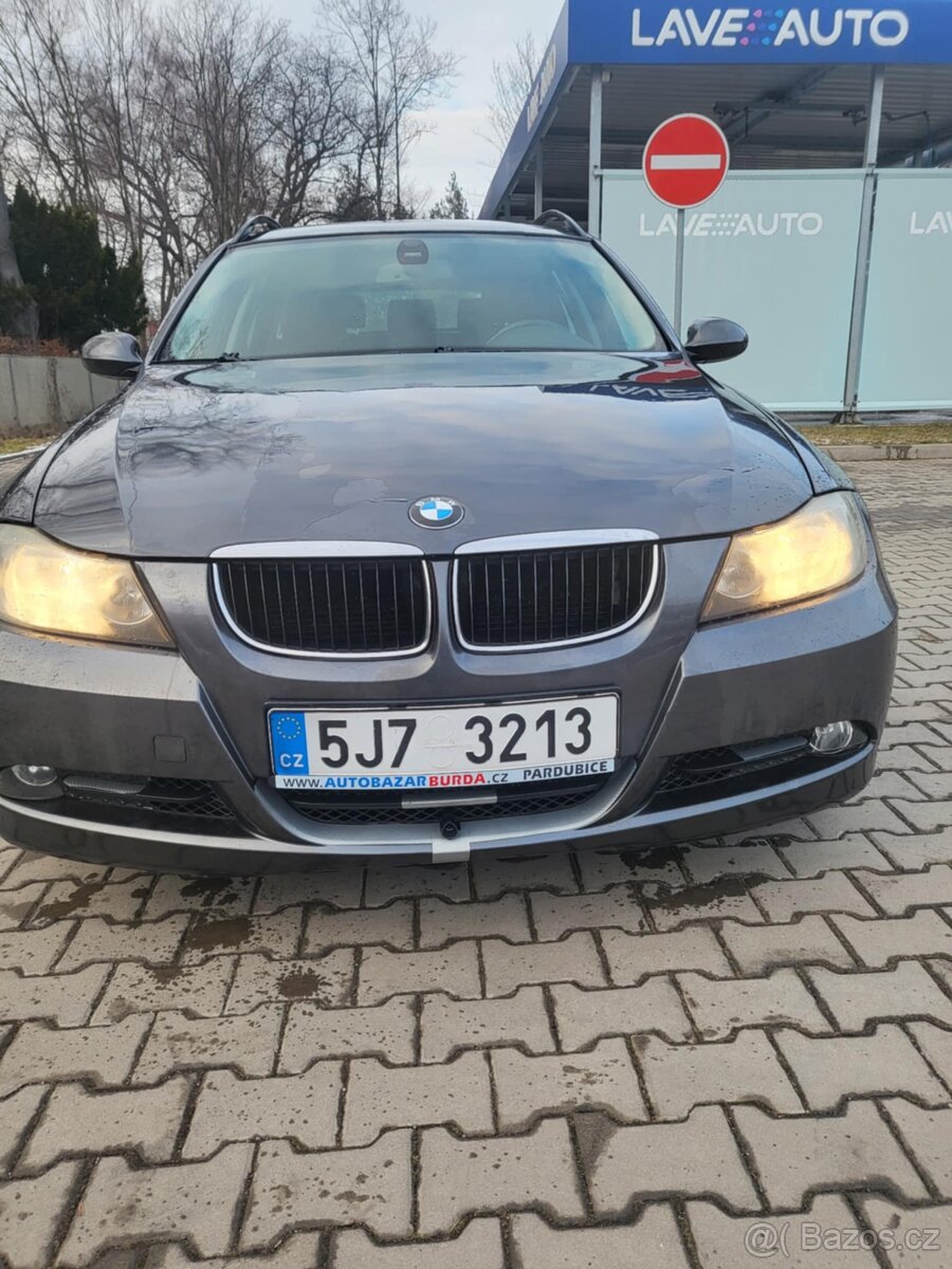 BMW E90 kombi Nafta - 4