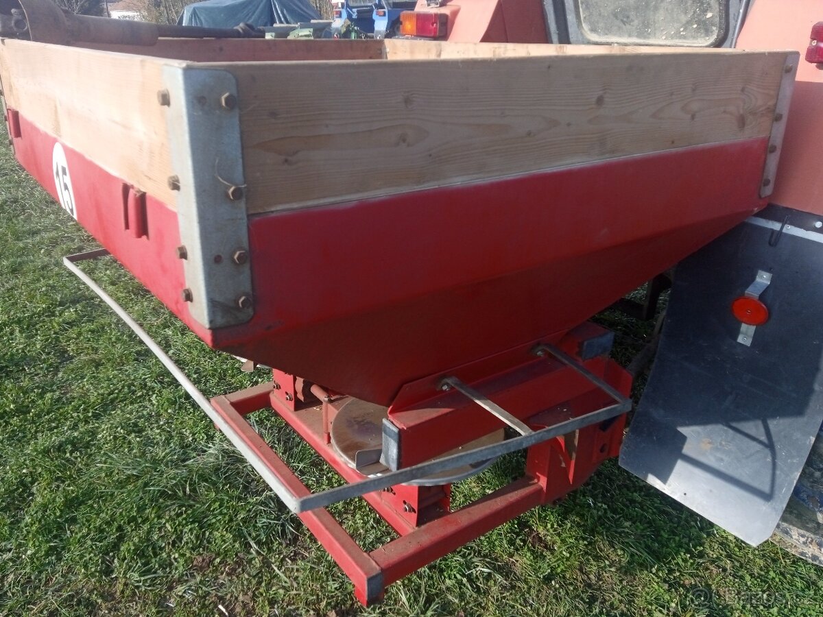 Prodám rozmetadlo hnojiv - 4