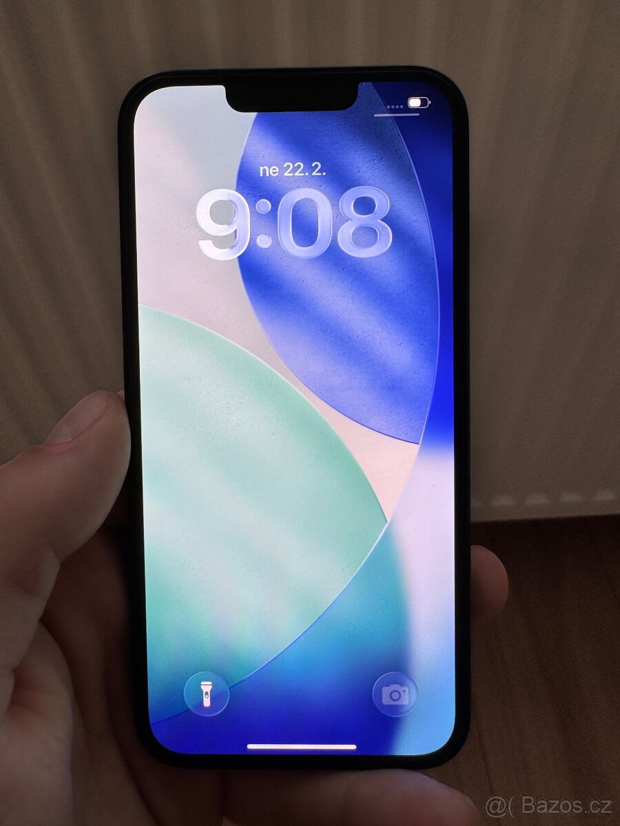 iPhone 13 - 4