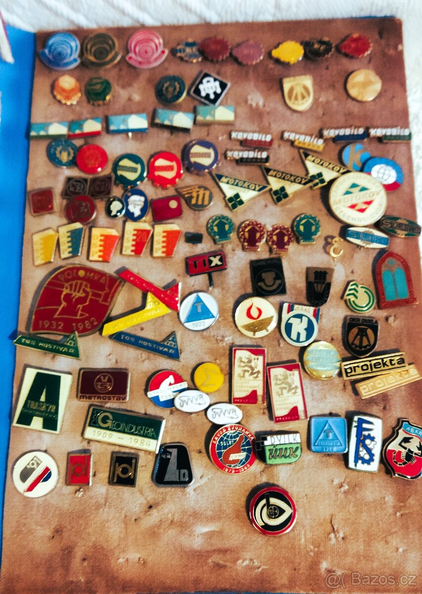 různé staré odznaky - 4