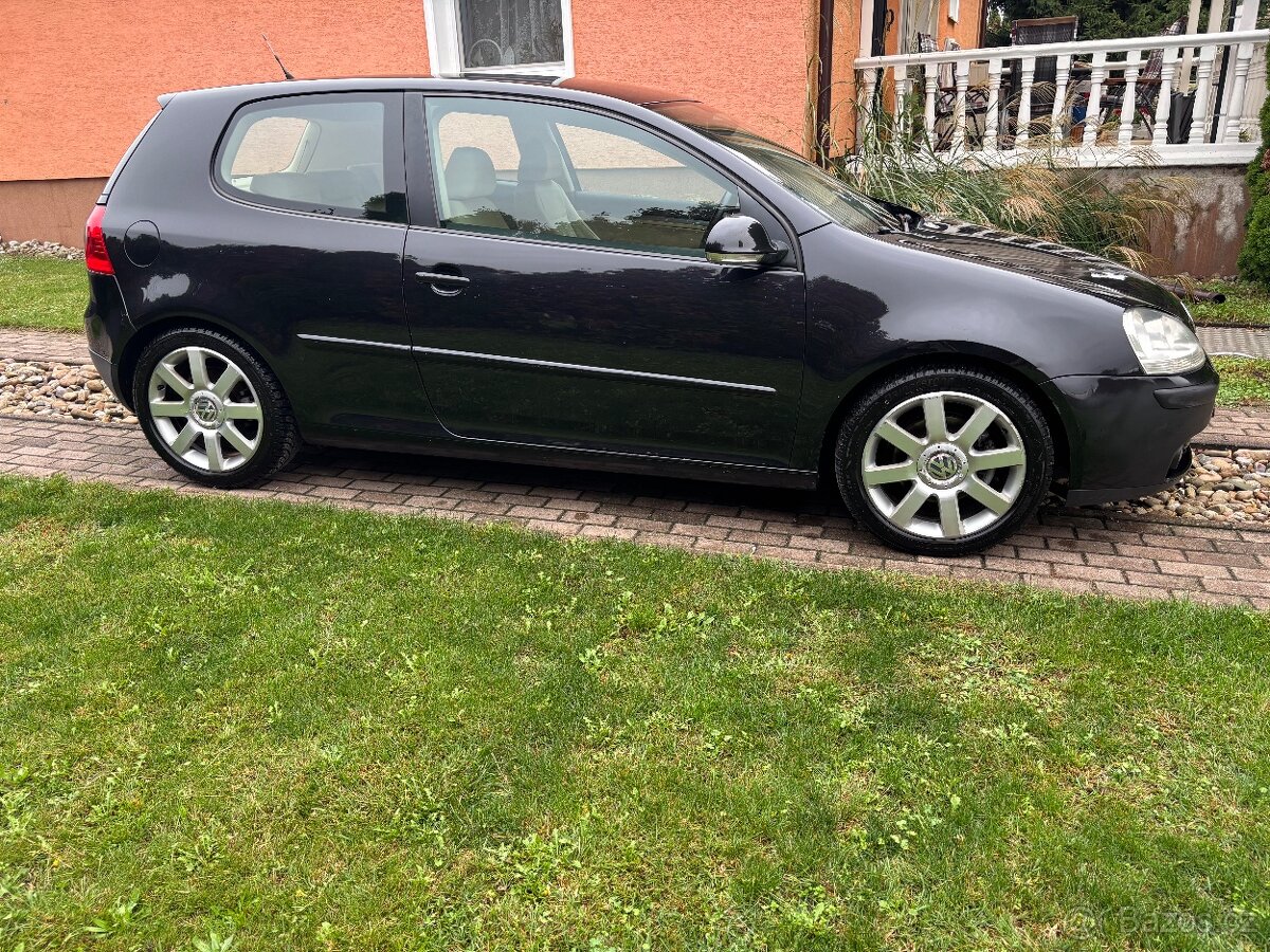 Predám VW Golf 5 2.0fsi benzín+lpg - 4
