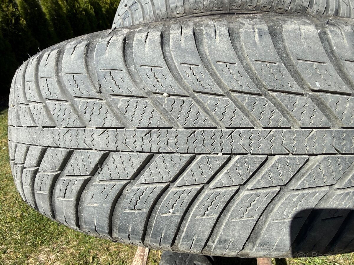 Nexen 195/65 r15 - 4