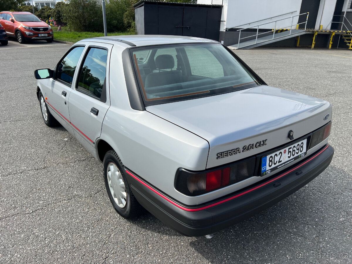 Ford Sierra 2,0i CLX, automat - 4