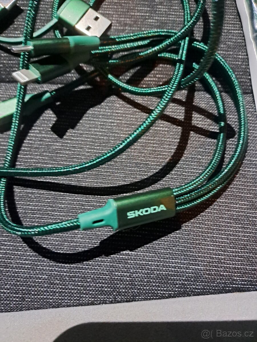 Škoda kabel USB 4 v 1 - 4