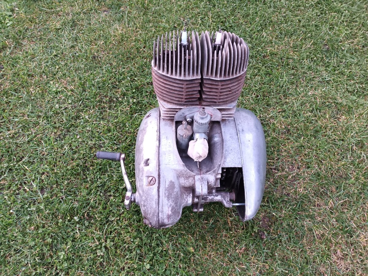 Motor JAWA 350 - 4