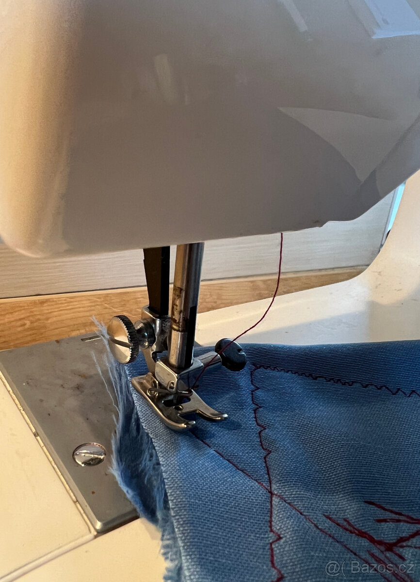 Šicí stroj Privileg kompletní - 4