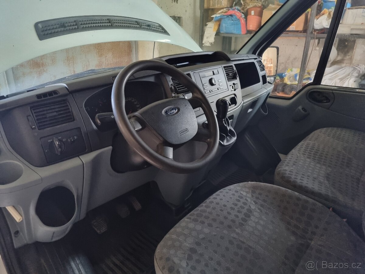 Ford Tranzit 300L - 4