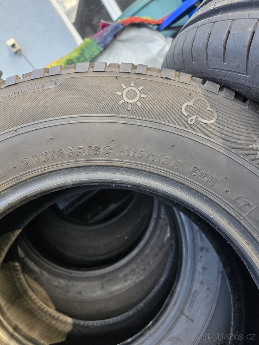 PNEUMATIKY 235/65/16 C. CELOROČNÍ. - 4
